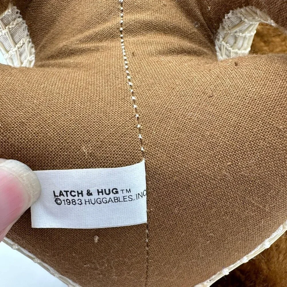 Vintage Hound Dog Stuffed Animal Plush 1983 Latch and Hug Huggables Puppy Kitsch - Picture 7 of 10
